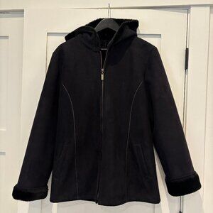 Gorgeous Vintage Winter Coat - Size Medium